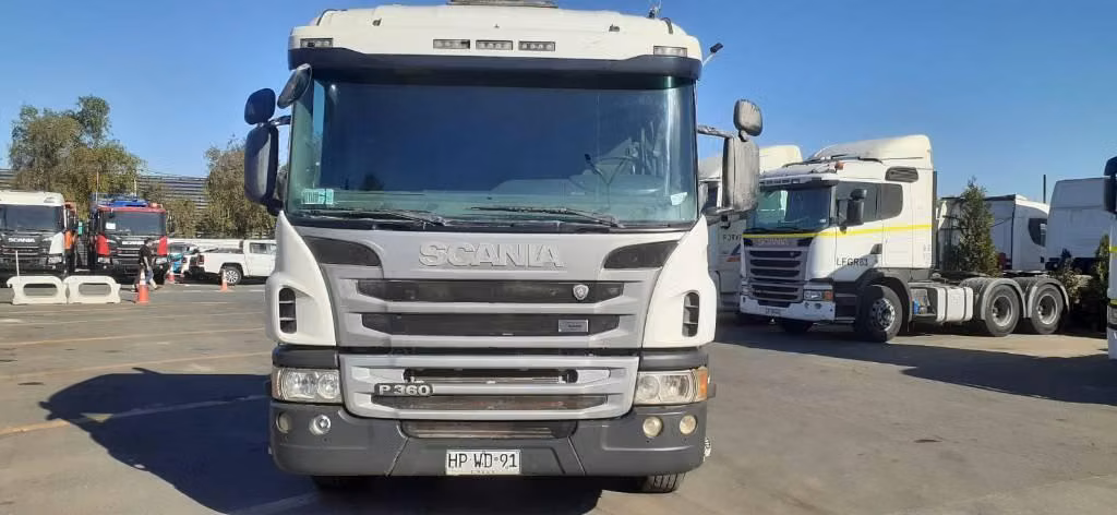 Scania tracto 6x4 P460 poco kilometraje, financiamiento