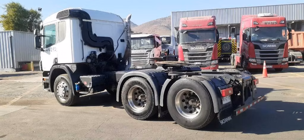 Scania tracto 6x4 P460 poco kilometraje, financiamiento