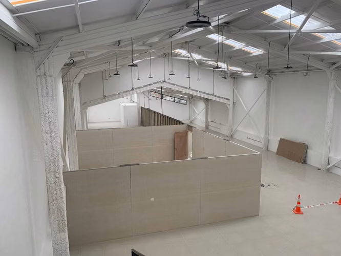 Local Comercial de Gran Escala en Arriendo – Alta Exposición en el Gran Concepción