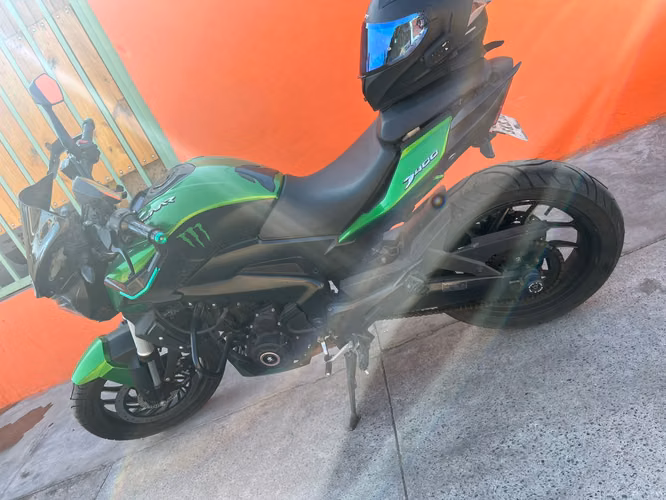 Dominar 400 Bajaj 2022
