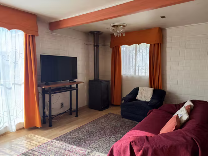 Casa en arriendo amoblada año corrido  Villa Galicia  3