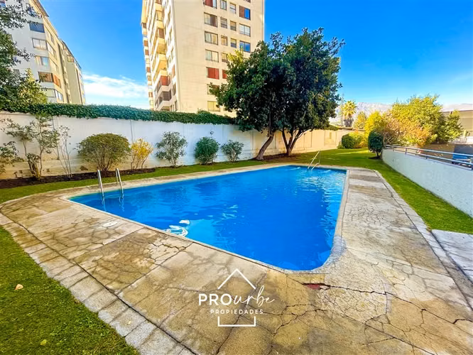 Departamento en venta de 2 dorm. en Las Condes