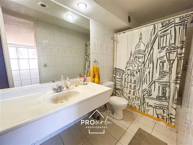 Departamento en venta de 2 dorm. en Las Condes