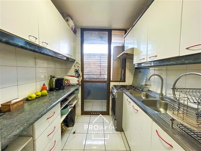 Departamento en venta de 2 dorm. en Las Condes