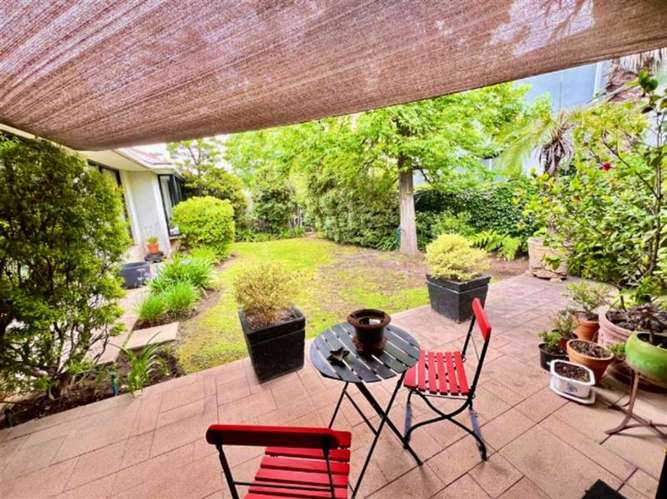 Casa en venta de 4 dorm. en Vitacura