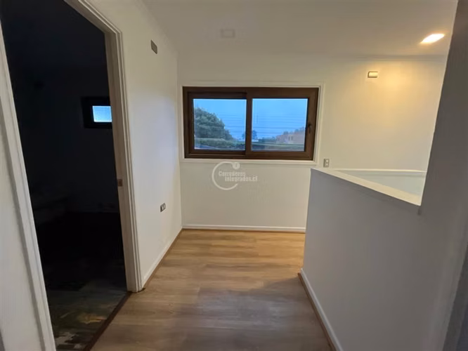 Casa en venta de 4 dorm. en Santo Domingo