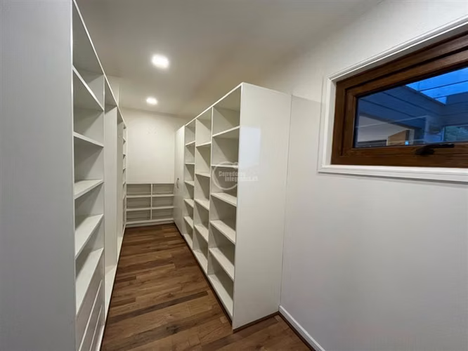 Casa en venta de 4 dorm. en Santo Domingo