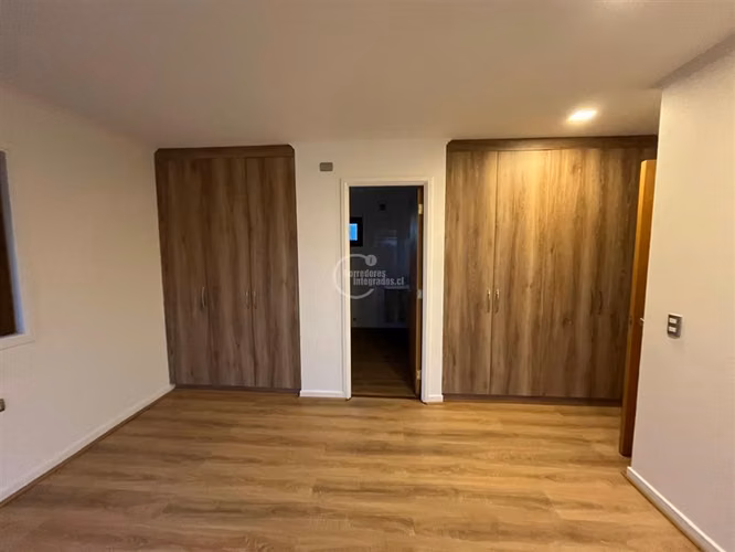 Casa en venta de 4 dorm. en Santo Domingo