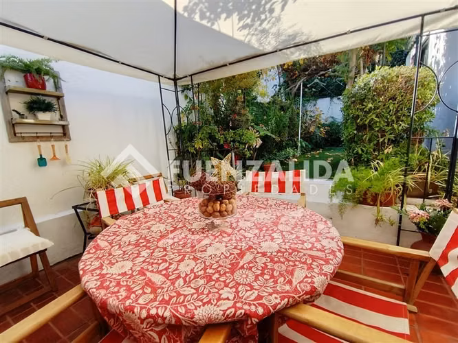 Casa en venta de 3 dorm. en Las Condes Los Dominicos