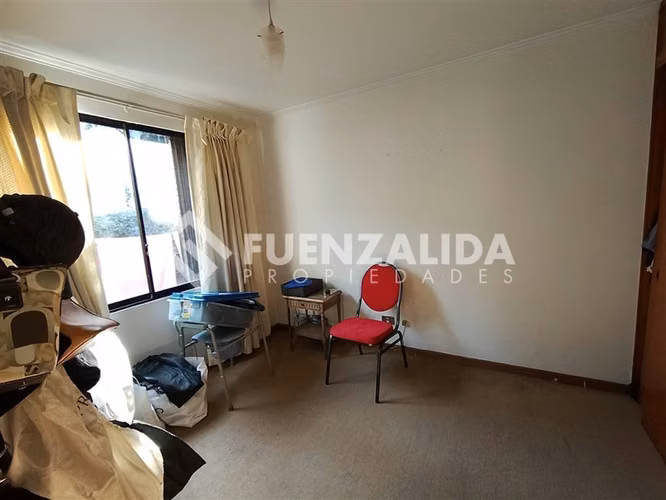 Casa en venta de 3 dorm. en Las Condes Los Dominicos