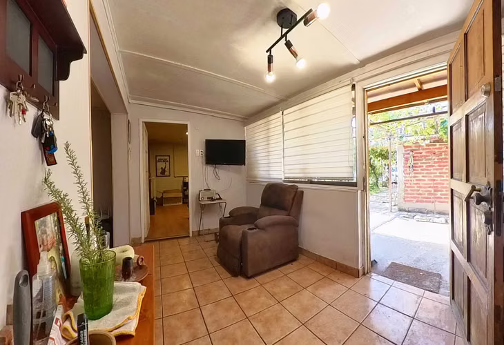 Casa Amplia con Excelente Conectividad (167691)
