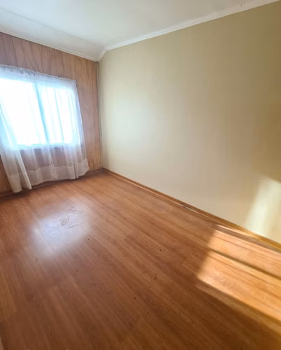 SE VENDE CASA 3D1B+2E EN HUALPEN