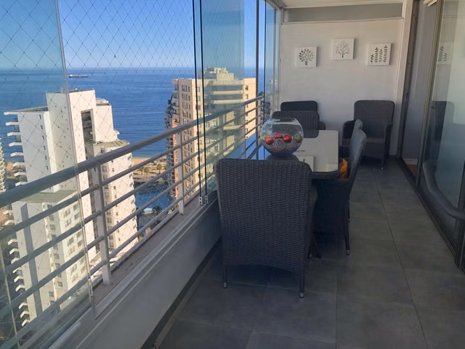 OPORTUNIDAD! Dpto. con vista al mar, 2E y 2B (167074)
