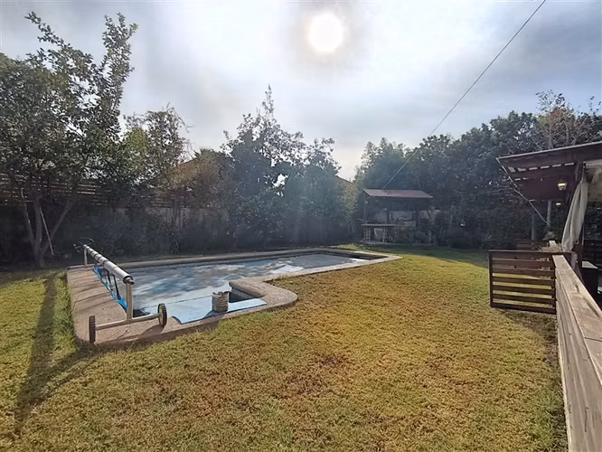 3 Dorm, Sala Estar, Piscina y Quincho Laguna Ayres Chicureo