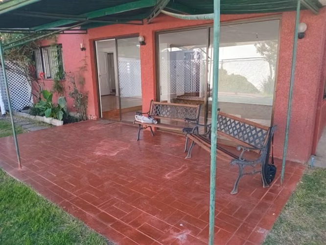 Casa en venta de 8 dorm. en Las Condes