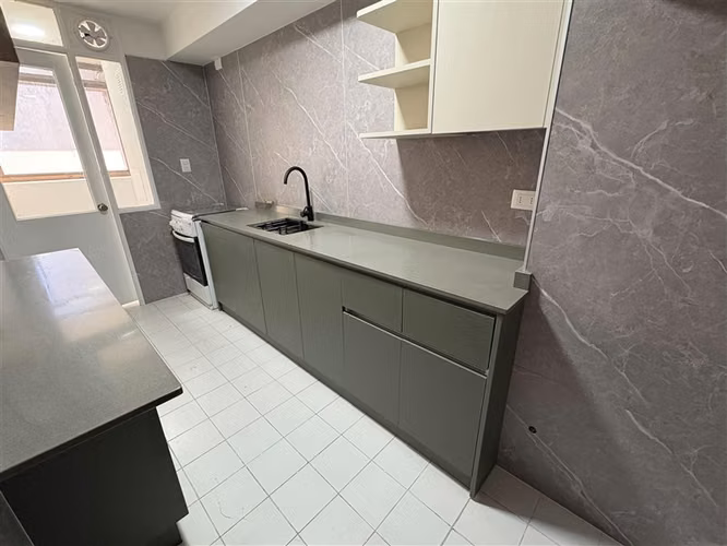 Departamento en venta de 3 dorm. en El Golf, Las Condes - Imagen 10