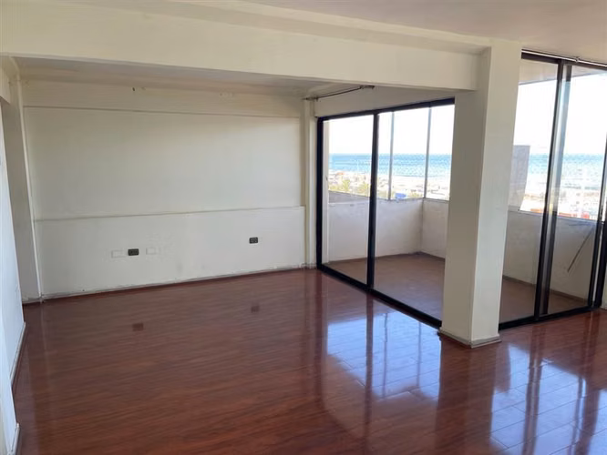 Departamento en venta de 4 dorm. en Antofagasta