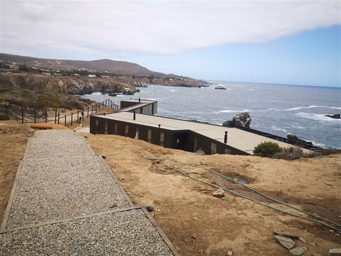 Casa en venta de 6 dorm. en Los Vilos