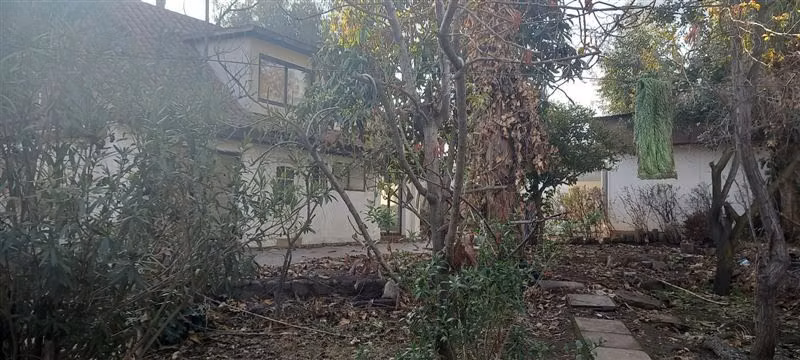 Sitio en venta en La Reina