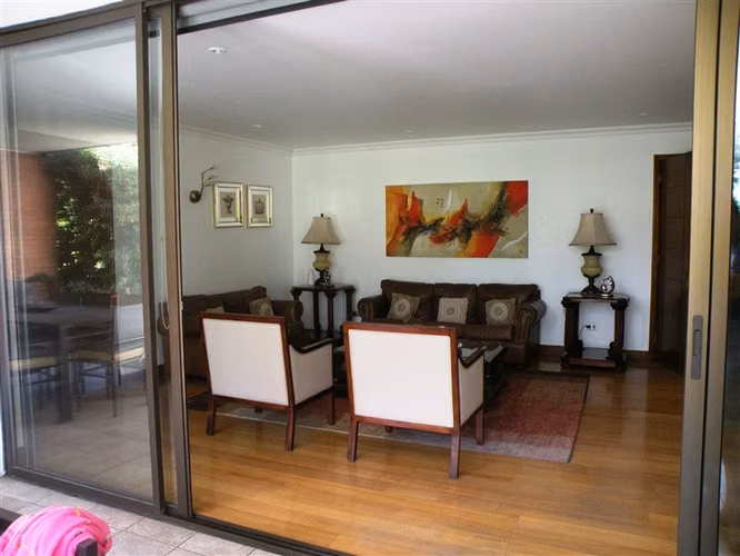 Departamento en venta de 3 dorm. en Las Condes