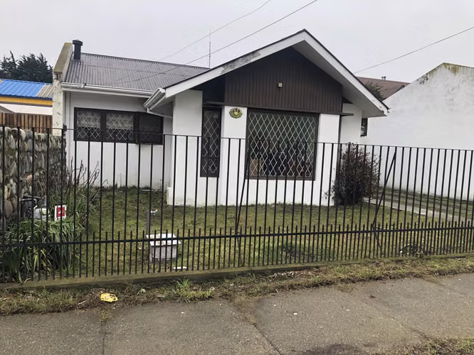 ARRIENDO CASA IDEAL PARA OFICINAS EXCELENTE UBICACION