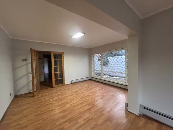 ARRIENDO CASA IDEAL PARA OFICINAS EXCELENTE UBICACION