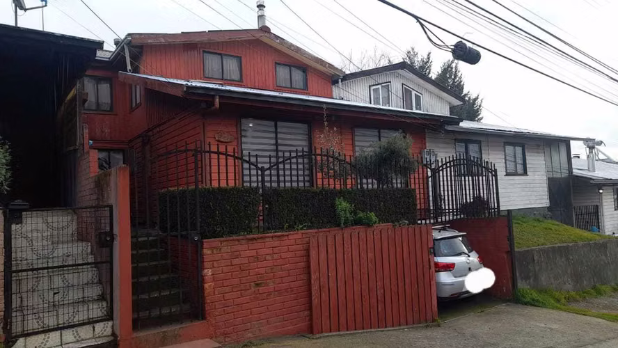 Casa Amplia con Excelente Conectividad (167744)