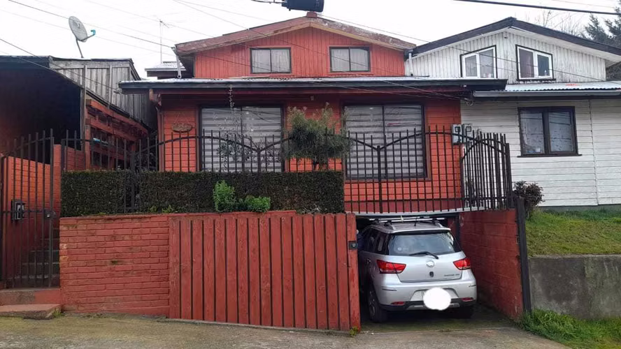 Casa Amplia con Excelente Conectividad (167744)