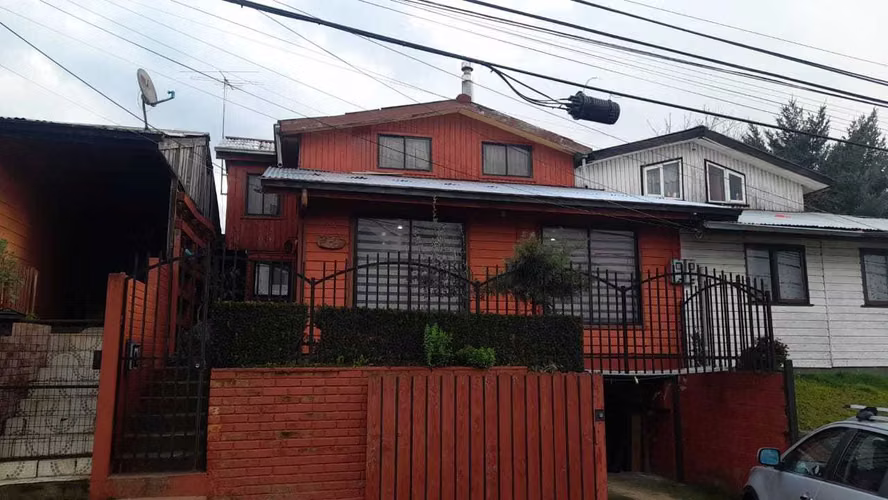 Casa Amplia con Excelente Conectividad (167744)