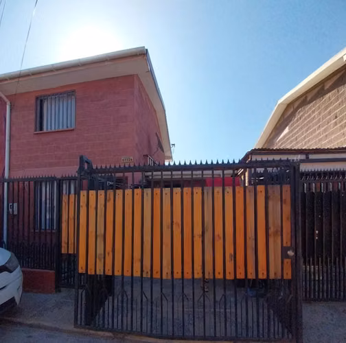 VENDO CASA 2 PISOS