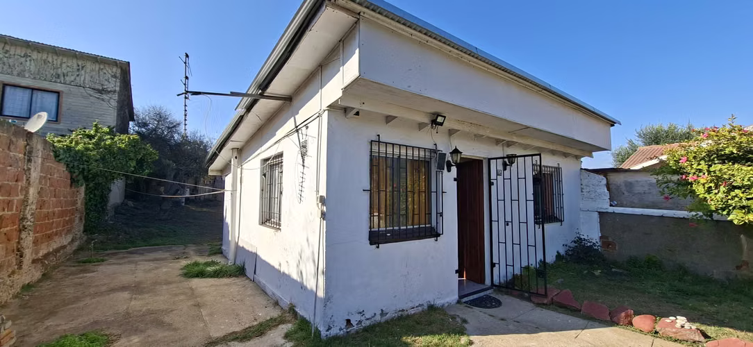 Quintero , casa solida 36M2 , 400 Terreno excelente ubicación , pasos del hospital