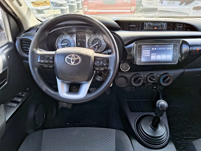 TOYOTA HILUX 2021
