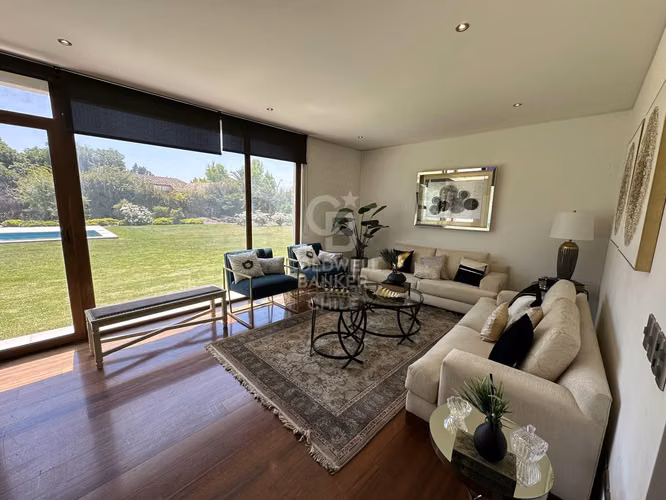 EXCLUSIVA CASA MEDITERRÁNEA REMODELADA/CHICUREO
