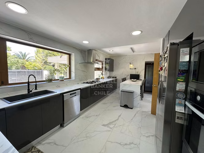 EXCLUSIVA CASA MEDITERRÁNEA REMODELADA/CHICUREO