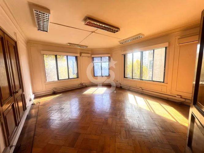 Edificio Corporativo con Uso Mixto/Providencia.CBG