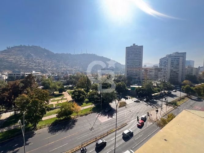 Edificio Corporativo con Uso Mixto/Providencia.CBG