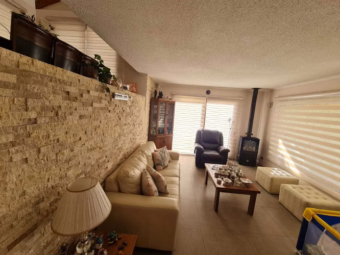 Hermosa casa con piscina temperada (167765)