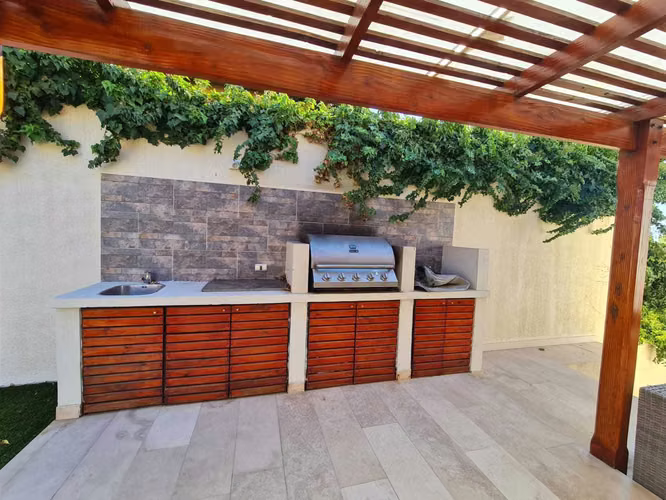 Hermosa casa con piscina temperada (167765)