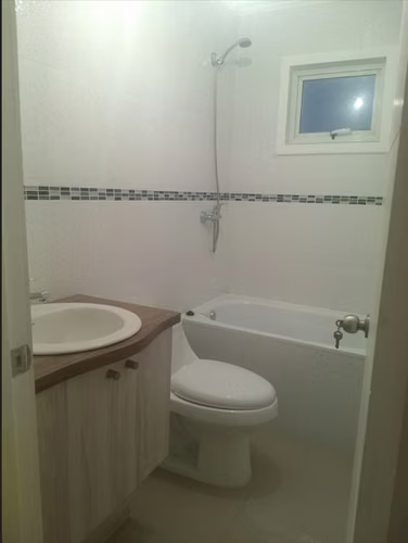 Se vende casa en Condominio Martinez de Rosas, Valdivia.