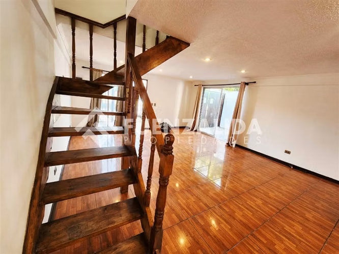Venta casa Quilicura 103 mt2 3D 2B Metro Plaza de Quilicura