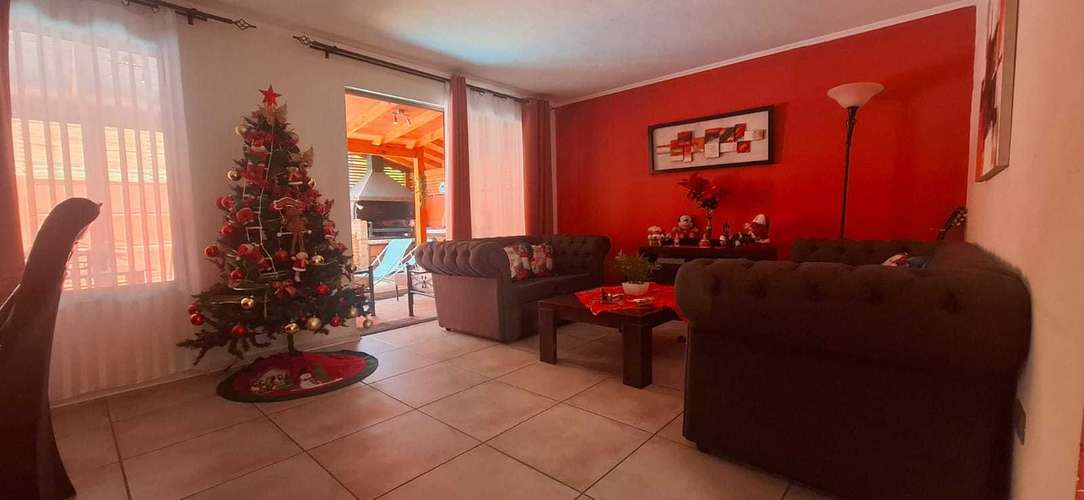 Casa con piscina en barrio tranquilo (167468) - Imagen 8