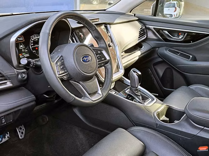 SUBARU OUTBACK 2024