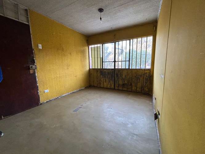 Vendo departamento 3D+1B en segundo piso, Cerro Navia