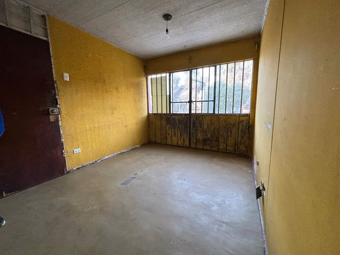 Vendo departamento 3D+1B en segundo piso, Cerro Navia