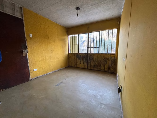 Vendo departamento 3D+1B en segundo piso, Cerro Navia