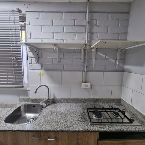 ARRIENDO DEPARTAMENTO INTERIOR PARA PERSONA SOLA
