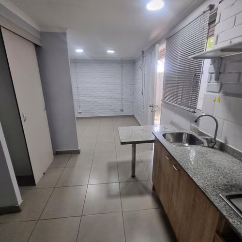 ARRIENDO DEPARTAMENTO INTERIOR PARA PERSONA SOLA