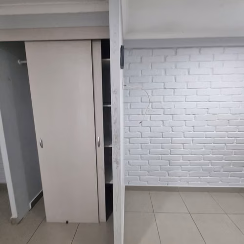 ARRIENDO DEPARTAMENTO INTERIOR PARA PERSONA SOLA