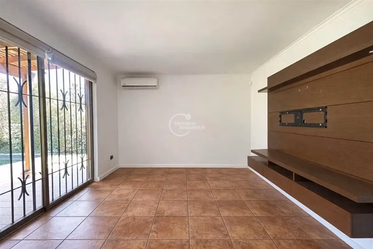 Casa en venta de 5 dorm. en Peñalolén