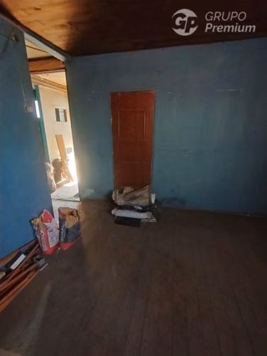 EXELENTE UBICACION PROPIEDAD PARA INVERSION Y RECONSTRUCCION